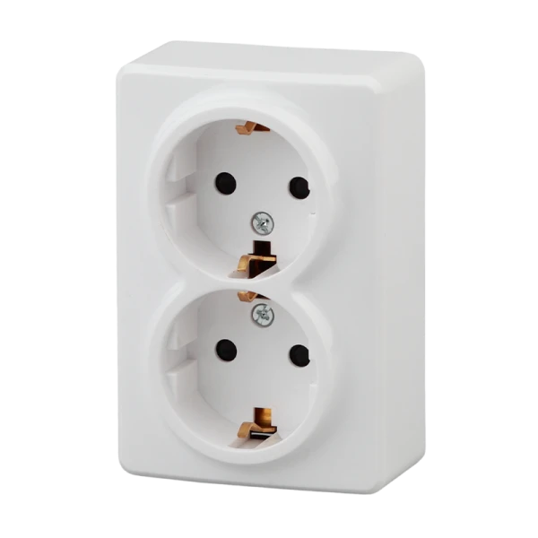 Розетка ЭРА 11-2206-01 2гн. С/З со шторкой белый (1/12/120)