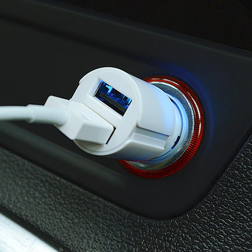 Зарядное устройство ROBITON TwinUSB2400/AUTO 4800мА с 2 USB входом (12-24B) BL1 (1/20/40)