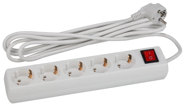 Удлинитель ЭРА U 5р.С/З 16A 5.0м с выкл. белый