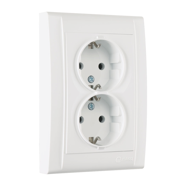 Розетка Makel Defne 2гн. 16A С/З пластик белый 42001057 (1/12)