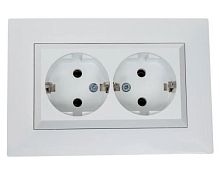 Розетка Makel KAREA RIZZ 2гн. 16A С/З белый 88001082